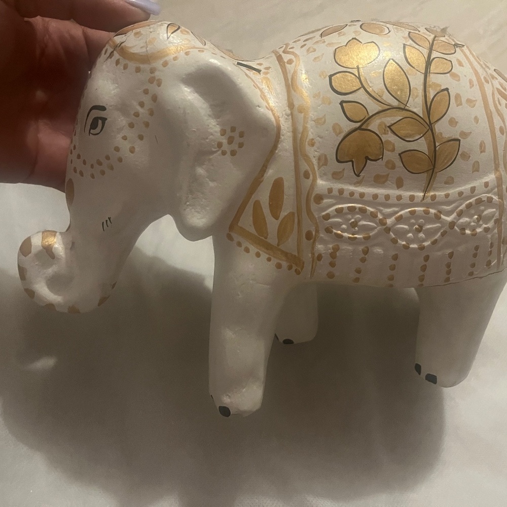 Elephant statue